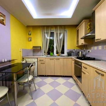 Рональда Рейгана вул., 10