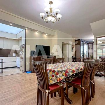 Ексклюзивна 2-х рівнева квартира в Центрі міста!