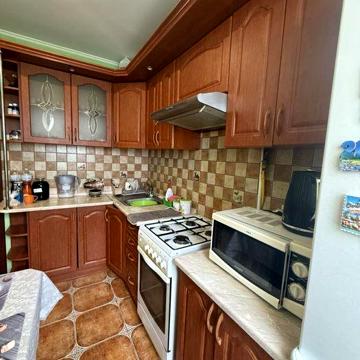 Здається в оренду 2-во кім кв Медова Печера
