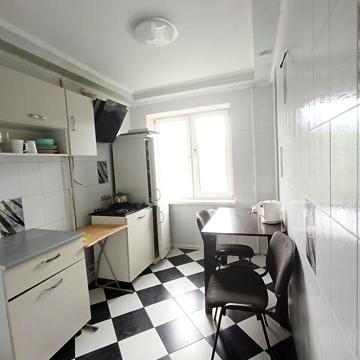 Продаж 3к Квартира Набережна Перемоги вулиця