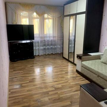 Здам  3-х кімнатну квартиру на вул. Валентинівська б.7, ВЛАСНИК
