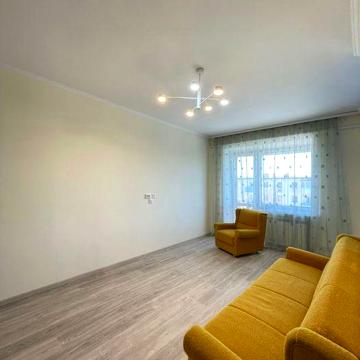 Продам 3-кімнатну квартиру в Здолбунові!