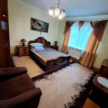 Здається в оренду напівособняк