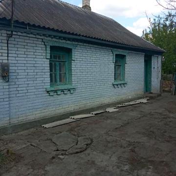 Продам будинок з ділянкою