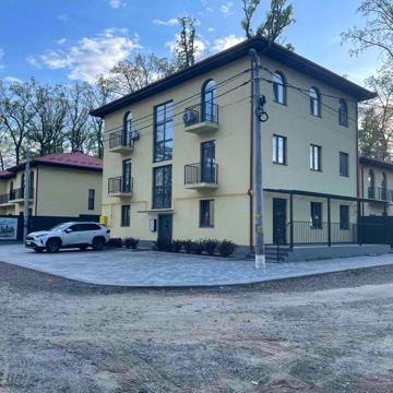 2к квартира у Ворзелі клубний будинок