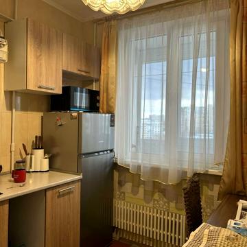 Метробудівників, 29
