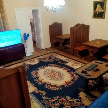 Оренда 3к квартири р-н Пл.Франка  (14 спальних місць)