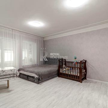 Велика Житомирська вул., 13