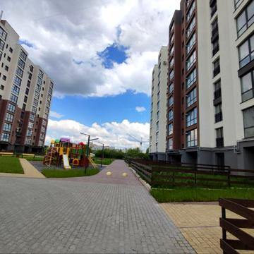 Лева Ребета вул., 10д