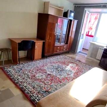 1 квартира Слобожанское, Сухомлинского, АТБ