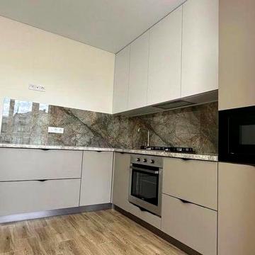 Оренда 1 км квартира в спальному районі міста