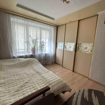 Руставелі вул., 4