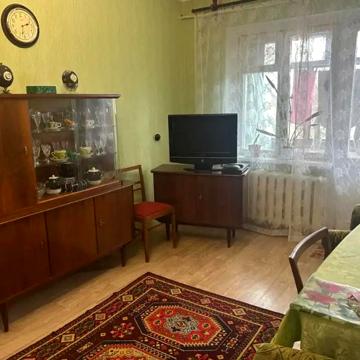 Олександра Поля просп. (Кірова), 92г