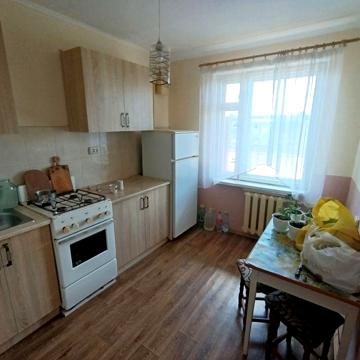Здається в оренду 2 кімнатна квартира вул. Грабовецька