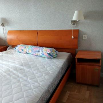 Левка Лукяненка вул. (Маршала Тимошенка), 1