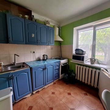 Ярослава Гашека бульв., 8
