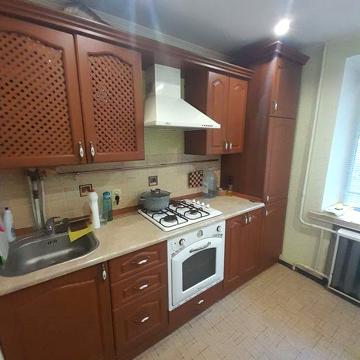 Продам 3-х кімнатну квартиру в Озерному!