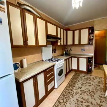 Незалежності бульв. (50 років Жовтня), 12