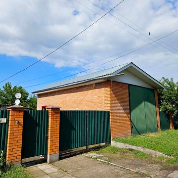 Кременчуцька вул., 38