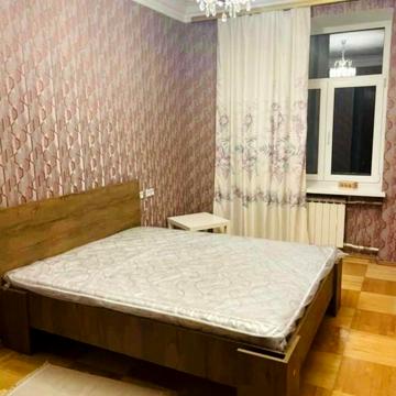 Євгена Чикаленка вул. (Пушкінська), 2-4/7