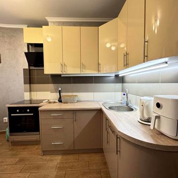 Продам 2-кім квартиру з ремонтом в новобудові біля Новусу