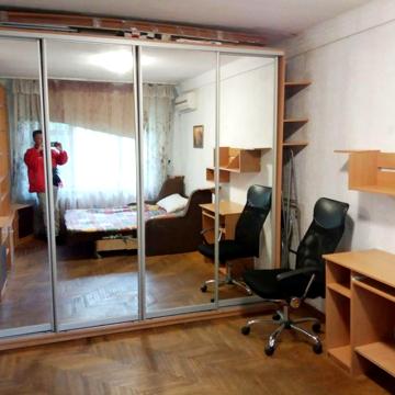 Сдам однокімнатну метро Дарниця пішки