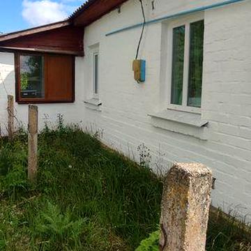 Доглянута садиба 20 км від міста.(ЖД станція,р. Десна)