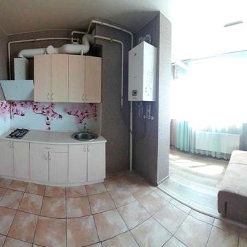 Продам однокімнатну  квартиру з великою кухнею від власника ЖК 7-е Небо