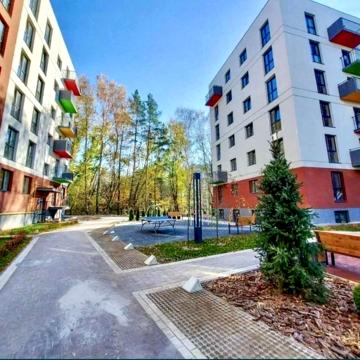 Паркова вул., 4