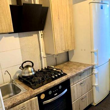 Довгострокова оренда 1к Квартира Руденка Миколи вулиця