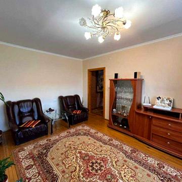 Продається 2кім.квартира.Богородчани.Терміновий продаж!!!