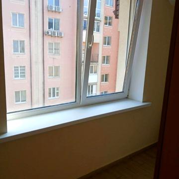 Академіка Лебедєва вул., 1