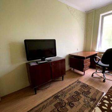 Сдам 2 х ком квартиру на Добровольского/ Бочарова