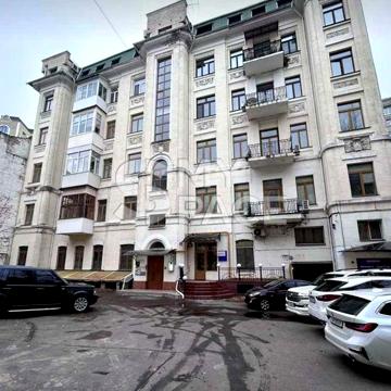 Продається квартира біля Золотих Воріт по вул.Ярославів Вал, 17б