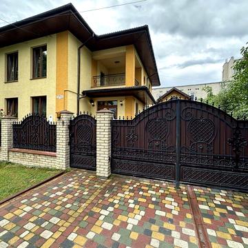 Продаж будинку з ремонтом р-н Центр вул Паращука