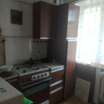 Золота вул. (), 27