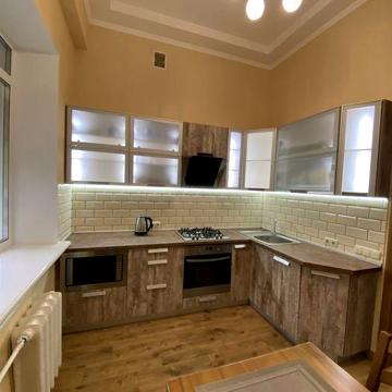 Продам класну 3х кім. сталінку після реноваціі пр. Миру 17а