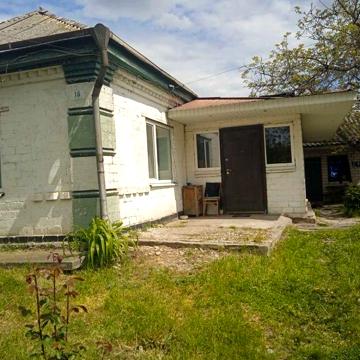 Будинок в селищі Царичанка на березі р. Оріль