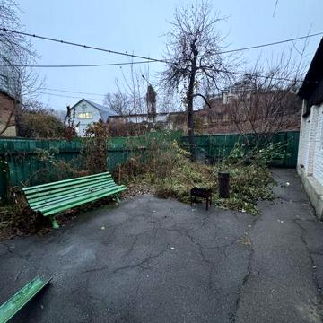 Продаж 2 поверхового дуплекса з ділянкою 0,3 сот, центр, пр. Редутний.