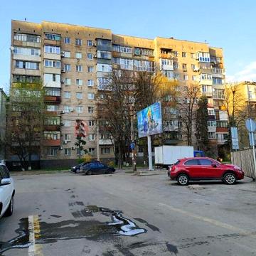 Довгострокова оренда 1к Квартира Комсомольська вулиця