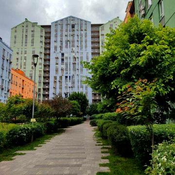 Аренда 3ком квартиры ЖК Комфорт Таун. Первая сдача.Все новое.Убежище..