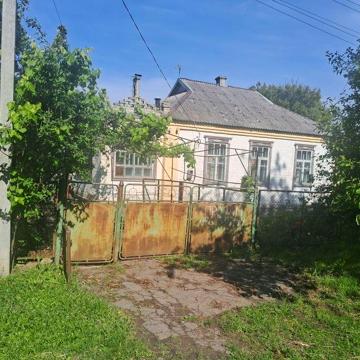 Продам будинок у м. Вільногірськ по вул. Садовій.
