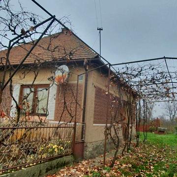 Будинок, смт Батьово