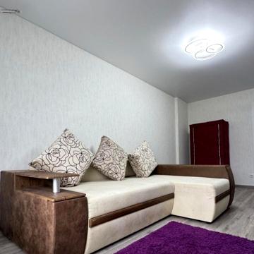 Костянтина Василенка вул. (30-річчя Перемоги), 14в