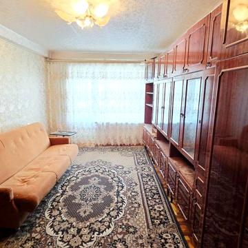 Продам 2 ком ул. Героев 93 Бригады