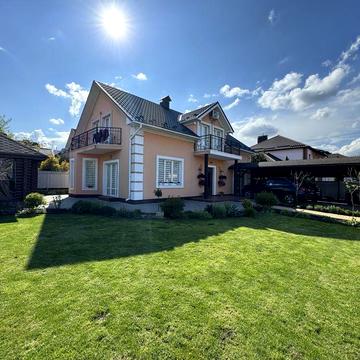 Продам затишний будинок з меблями та технікою. Два види опалення.