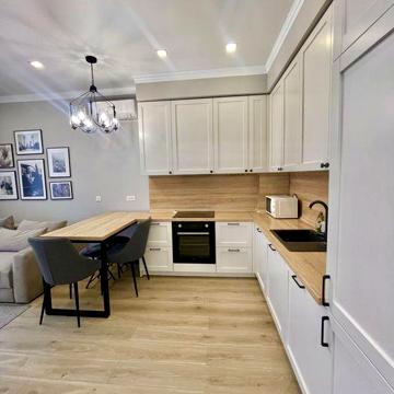 Сдам lux квартиру на Львовской, 13 Фонтана, терраса, паркинг 2 авто