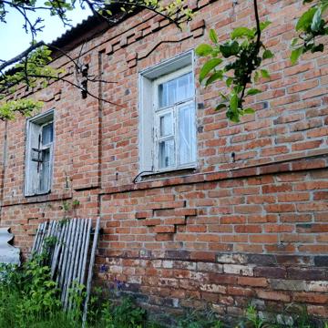 Продаю уютный домик г.Мерефа с шикарным участком