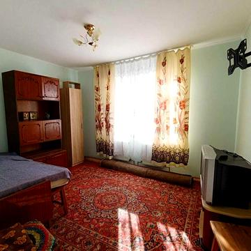 Частина будинку як 2-х кімнт. кв центр с.Піщане!