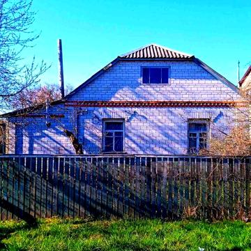 Продаж будинку смт. Макарів Бучанський р-н. 36000 у.о.